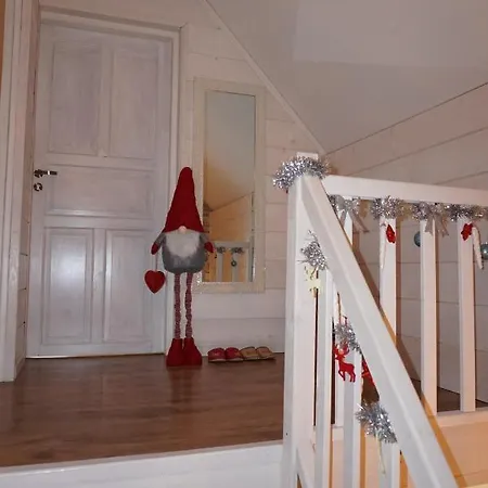 Uroczy Z Kominkiem Lipowa