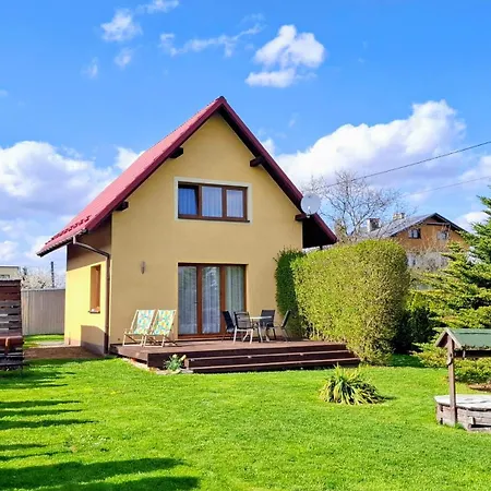 Uroczy Z Kominkiem Holiday home
