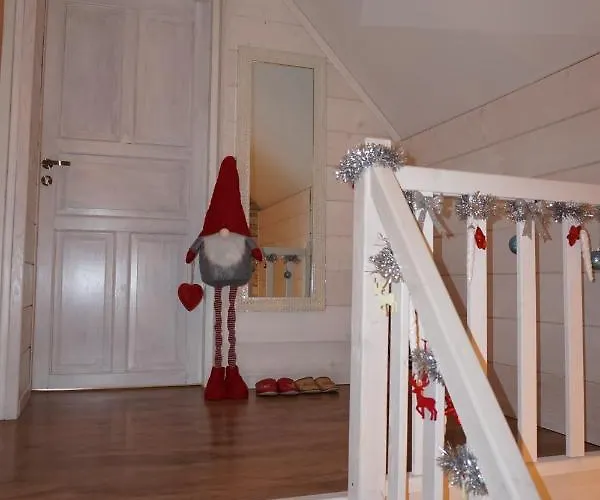 Uroczy Z Kominkiem Lipowa